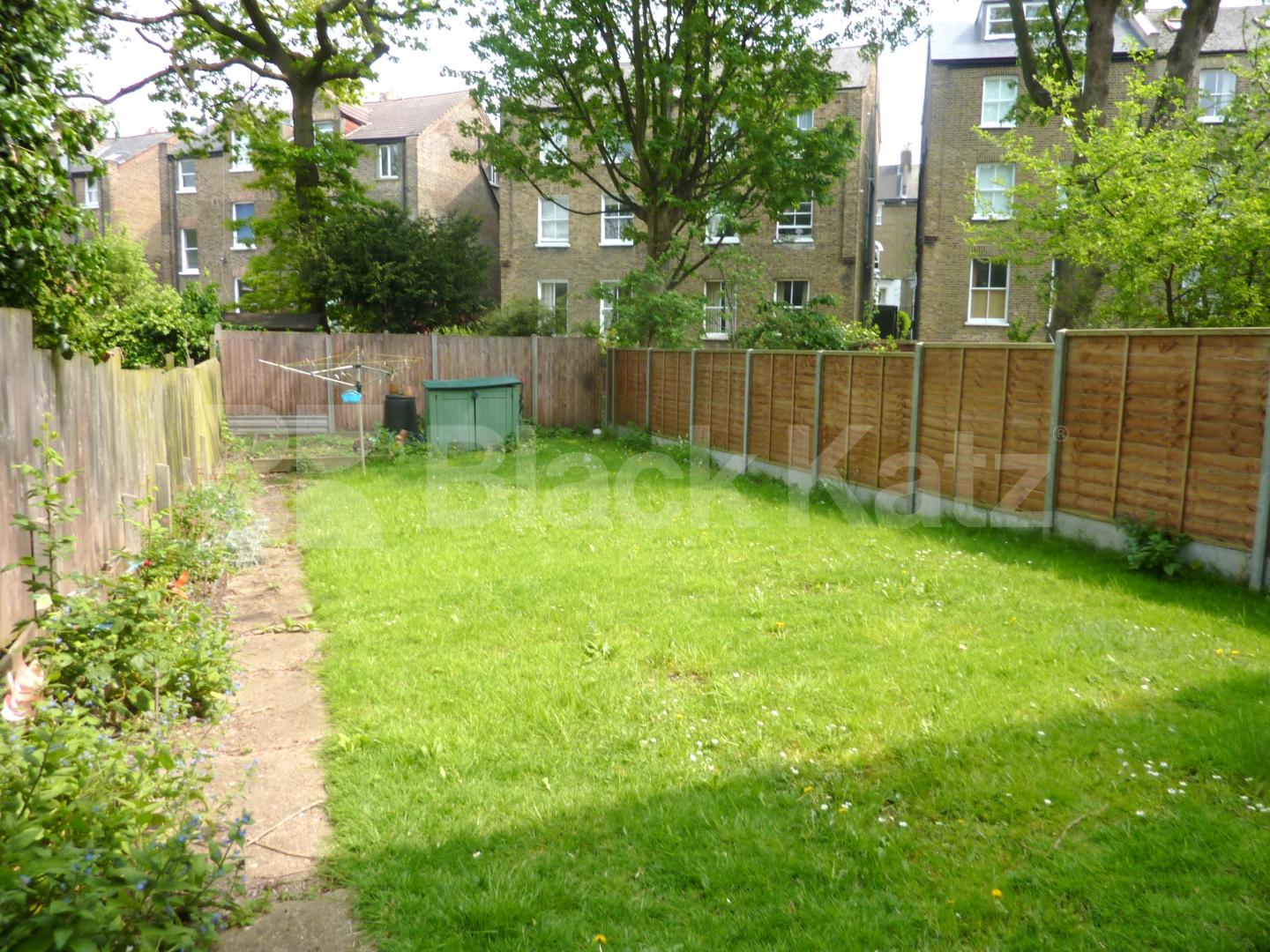 			NEW INSTRUCTION!, 2 Bedroom, 1 bath, 1 reception Flat			 Brecknock Road, TUFNELL PARK